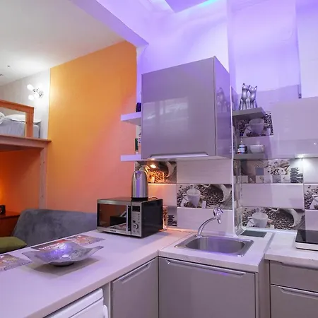 Apartment Orange And Blue Studio Downtown 5 Min From White Tower