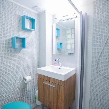 Apartment Orange And Blue Studio Downtown 5 Min From White Tower Thessaloniki